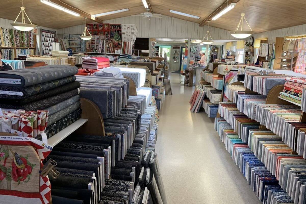 5 Quilt Shops in Ohio Amish Country (and What They Do)